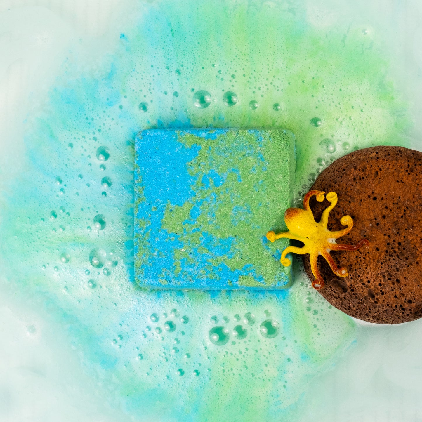 Ocean Explorer - Bath Bomb with toy