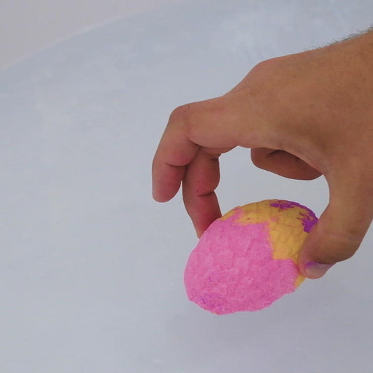 Unicorn Egg - Bath Bomb with toy